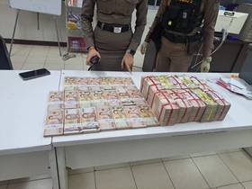 สาวเปิดกล่องข้างกองขยะ เจอเงินสด 12 ล้าน ตกใจหนักรีบแจ้งตำรวจ