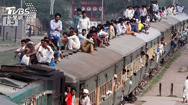 巴基斯坦一名火車駕駛為了買優格停下火車。（示意圖／達志影像美聯社）