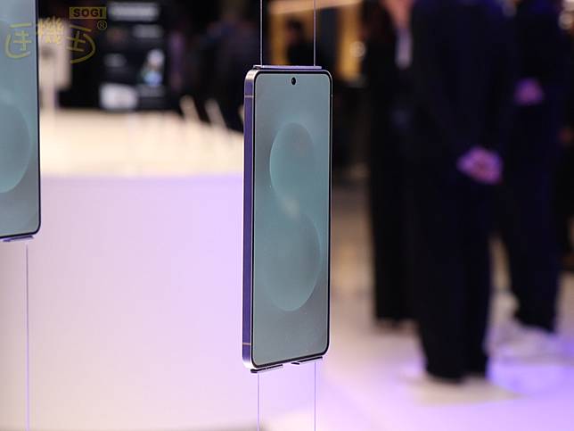 挑戰最薄5G手機！三星S25 Edge於MWC展出 Tecno也推概念機