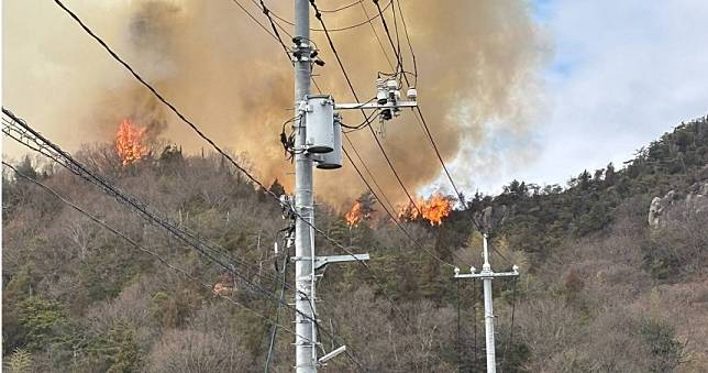 日本廣島嚴重山火約2公頃面積被燒毀　疑自衛隊射擊訓練釀禍