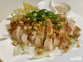 豬頸肉含有不少飽和脂肪，要小心食用分量。