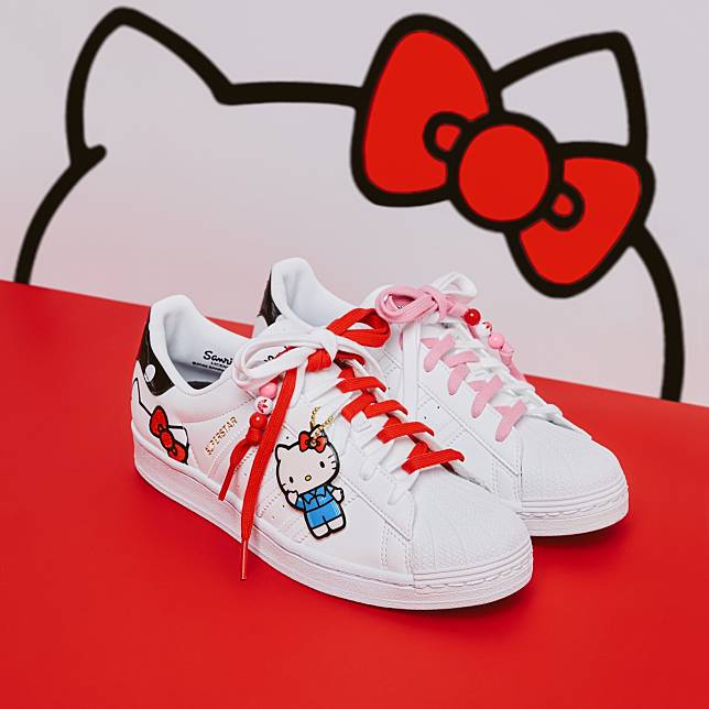 adidas Originals X Hello Kitty SUPERSTAR W，NT＄3,890