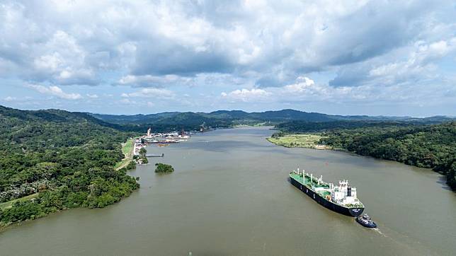 A drone photo shows vessels sailing on the Panama Canal near Panama City, Panama, Aug. 28, 2024. The Panama Canal, connecting the Pacific and Atlantic Oceans, spans over 80 kilometers and is one of the world's most important trade waterways. (Xinhua/Li Muzi)