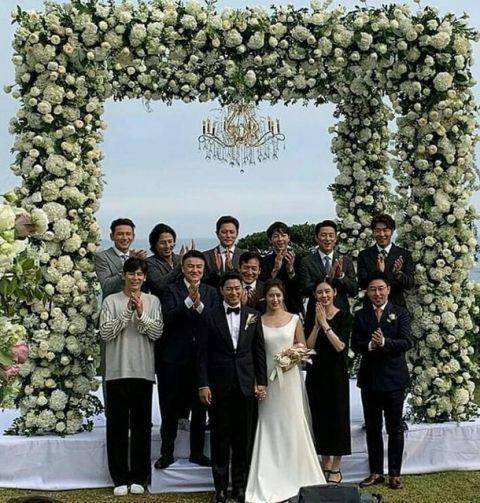 朱鎮模去年6月在濟州島舉行婚禮，許多親朋好友都去參加。（網路圖片）