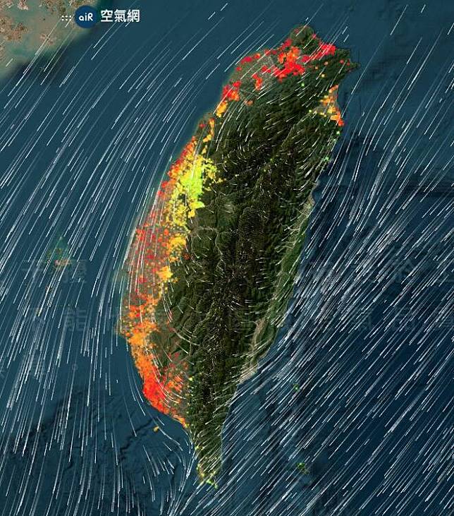 中央氣象局局長鄭明典週日(19)晚上在臉書發文表示，台灣出現嚴重的境外移入空氣污染事件，呼籲民眾晚上門窗關好，避免出門淋雨。(取自鄭明典臉書)