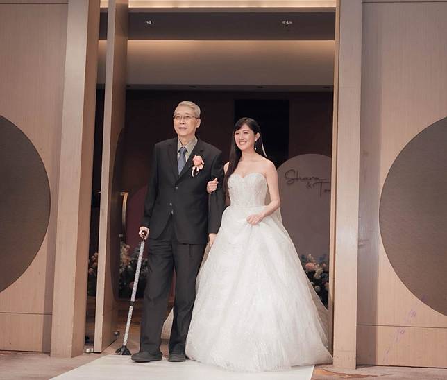 音樂才女林逸欣30日在臉書發文，親證父親林春銘病逝噩耗。（圖／翻攝自林逸欣臉書）