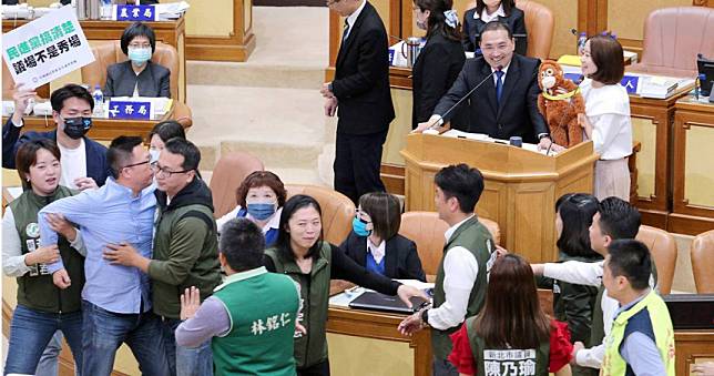 望東風1／侯友宜進入戰鬥模式　首發台安與核安必須創造亮點