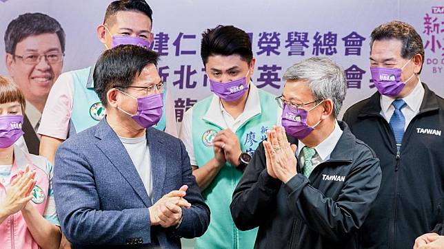 前副總統陳建仁（右）、民進黨新北市長參選人林佳龍（左）。（圖/林佳龍辦公室提供）