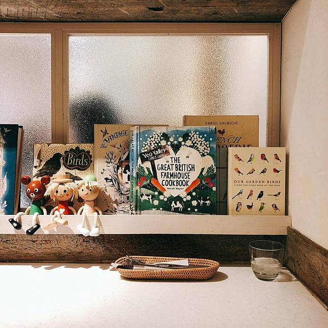 
<p>店內鄉村雜貨風的店內還有很多繪本。（圖片提供：<a href=