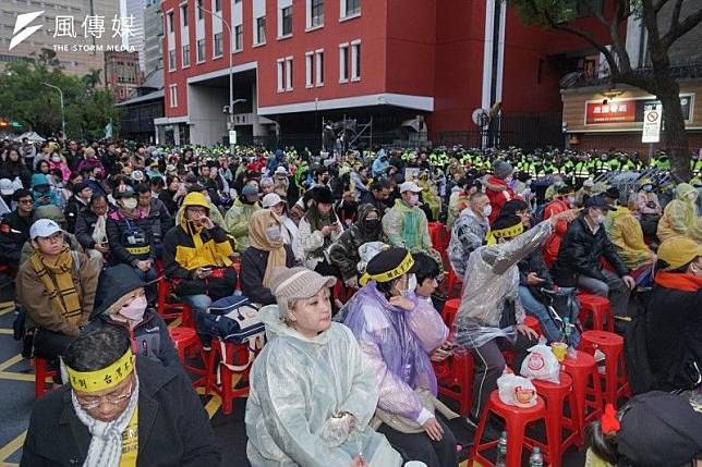 台南大專學生中心被指控補助學生，動員參加「冬季青鳥行動」，對此台南大專學生中心表示，補助款與任何政黨組織完全無關，皆由學生自發前往絕無動員。（資料照，蔡親傑攝）