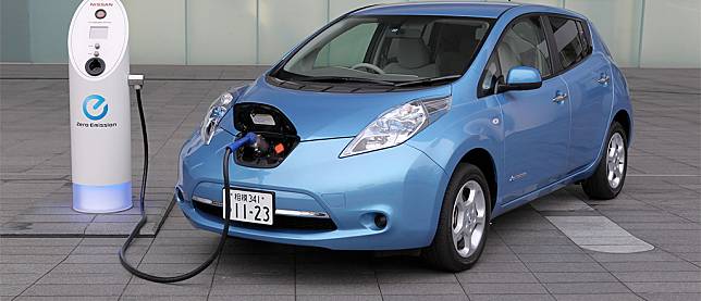 ค่ายรถยนต์ญี่ปุ่นปรับสู่รถไฟฟ้า กระทบอุตฯชิ้นส่วนไทยวูบ22%ในอีก20ปี