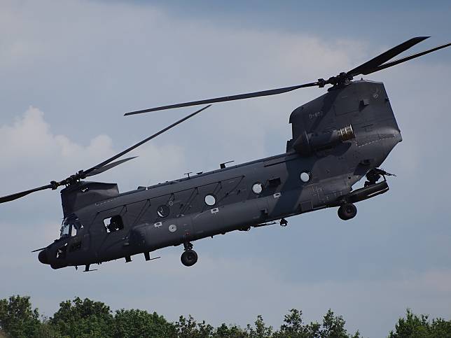美媒報導，美國陸軍因引擎漏油起火問題，下令現役400架直升機即刻停飛檢修。   圖：翻攝自維基百科