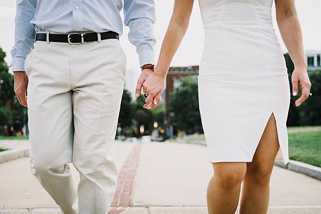 黃越綏提醒民眾，出席婚宴等重要場合應該穿著正式服裝。（示意圖，Pixabay）