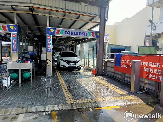 桃園水情吃緊，市政府宣布，已協調營業中的265家加油站從下週一（24日）開始暫停洗車服務。（示意圖）   圖：唐復年/攝