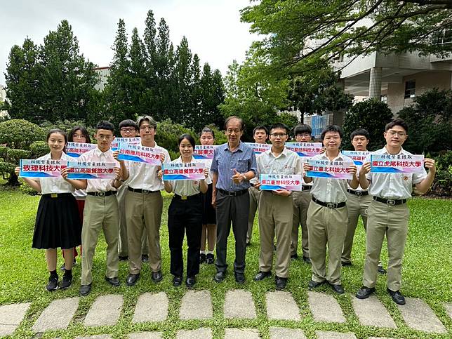 中山工商有十三位學生以科技繁星推甄入學進知名科大。（記者吳門鍵攝）