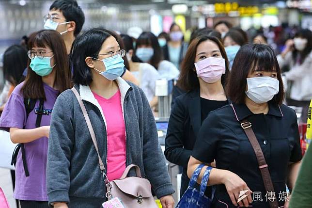 根據疾管署網站「新冠肺炎本土病例地理分布」顯示，台北市、新北市、桃園市今年至今，都已累計逾2萬確診個案。示意圖。（資料照，顏麟宇攝）