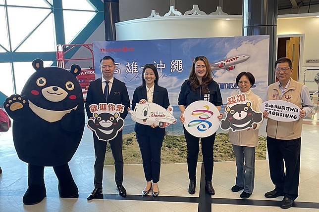 高雄小港國際機場今日三條航線展開首航。（朱窈慧攝）