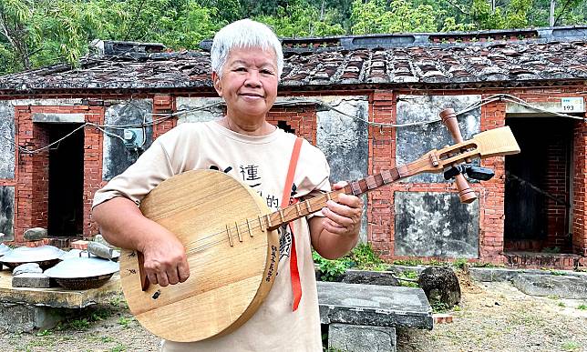 墾丁傳奇黑貓姐，楊美雲阻擋財團開發，捍衛海岸生態，炒鹽做豆腐，彈月琴說恆春