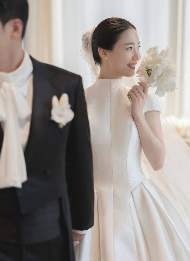 （圖源：IG@hwayoung_ryu_93）