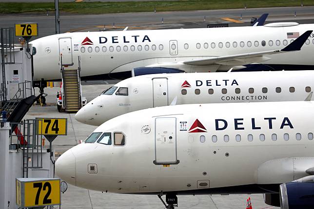 達美航空（Delta Air Lines）一架航班於當地時間2日下午降落亞特蘭大機場時，輪胎突然爆胎起火。（示意圖，路透社）
