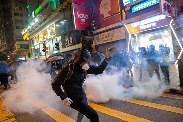 A fundraising platform for anti-government protesters apprehended by Hong Kong police is being investigated by the force, who have arrested a teenager they say received cash from the group. Photo: EPA-EFE