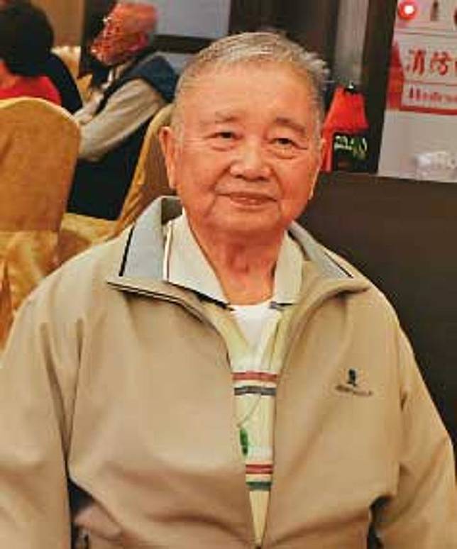 東成創辦人鄭登奇學得日本醬油釀造技術，在家鄉台南賣起醬油。（翻攝東成會館臉書）