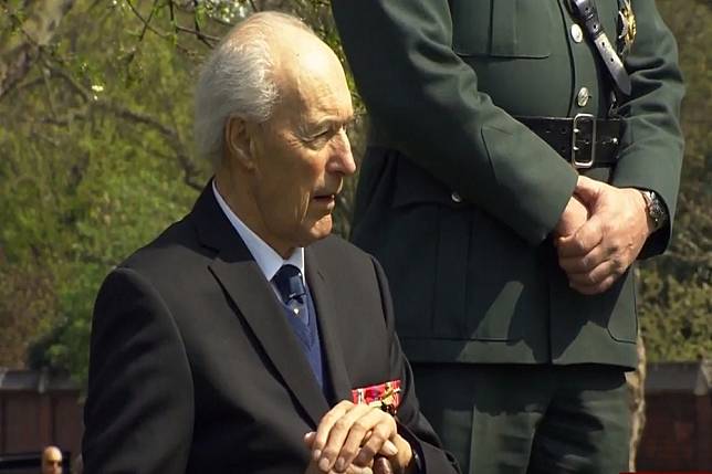 挪威二戰英雄隆恩伯格（Joachim Rønneberg）21日逝世，享耆壽99歲。（翻攝自Youtube）