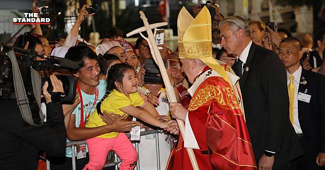 เยาวชนชาวคริสต์คาทอลิกปลื้มปีติ พระสันตะปาปาใกล้ชิด ณ อาสนวิหารอัสสัมชัญ