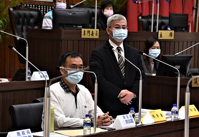 台南市警察局長方仰寧（圖中）否認近期職務異動傳聞。（資料照片，記者翁聖權攝）