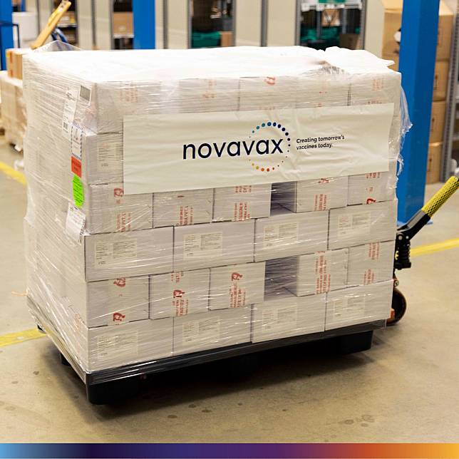衛福部食藥署宣布通過Novavax疫苗的緊急使用授權，可專案輸入。   圖：翻攝Novavax臉書