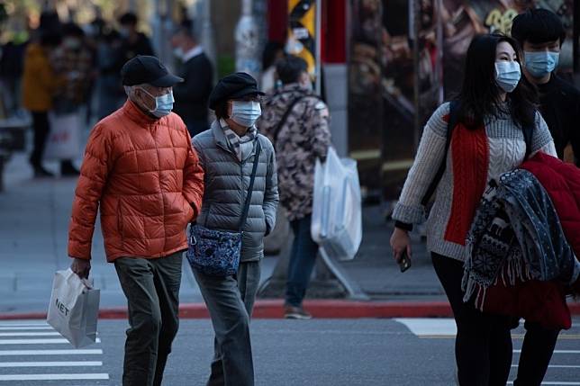 16、17日天氣晴朗舒適，但氣象專家提醒，22日至11月底普遍低溫，很有深秋的感覺。（資料照片／蔣銀珊