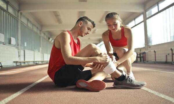 運動後肌肉痠痛並非乳酸堆積！　專家4招教你分辨運動痠痛與運動傷害