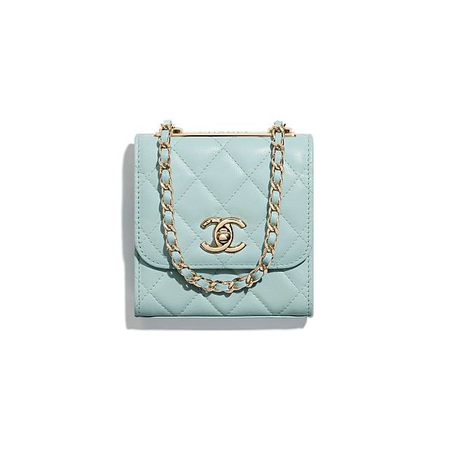 Clutches with Chain HK$13,500 Photo Source: Chanel