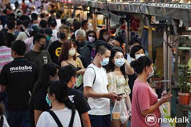 目前國內疫情趨緩，指揮中心表示，鬆綁措施將於下週公布。（示意圖）   圖：張良一/攝