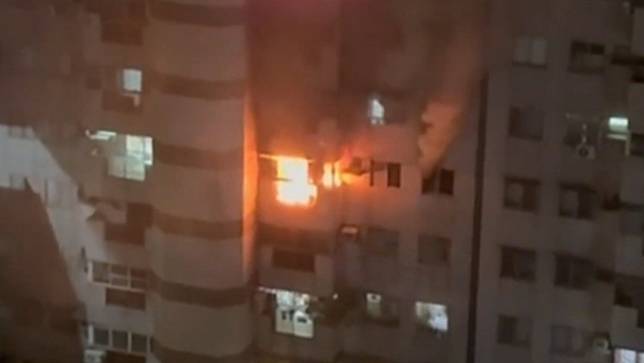 台中市西屯區一棟大樓火災釀2死。取自記者爆料網