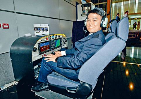 ■Aerosim（HK）Limited科研總監曾浩銘指，製造駕駛艙過程中有賴iDM2計畫支援，讓他們學懂與廠商溝通。