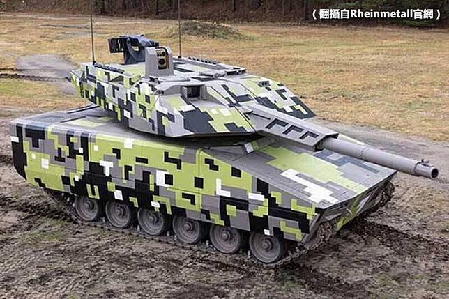 KF-51「黑豹」主戰坦克將採用一門130公釐主砲，這口徑超過各國現役所有的坦克，威力大增。(翻攝自Rheinmetall官網，本報合成。)