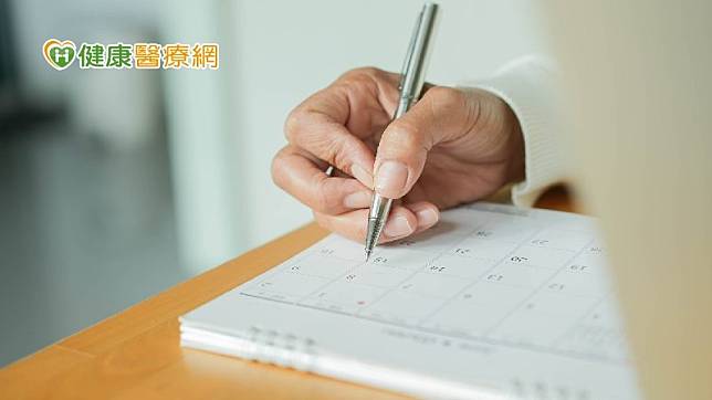 台灣失智症協會表示，在平日服務過程中，輕度失智者常常分享月曆在生活中的重要性，以及現有月曆較無法滿足使用上的需求。