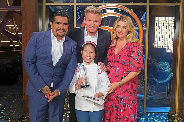 10歲的莉亞在《小小廚師》第8季以充滿台灣特色的料理，贏得評審青睞成功奪冠。（翻攝自MasterChef Junior Twitter）