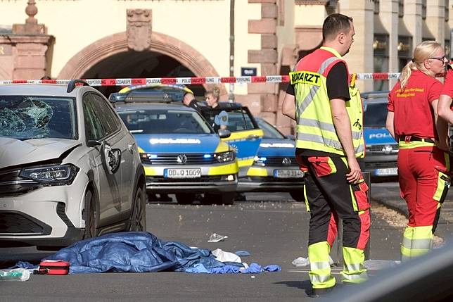 德國萊比錫發生汽車衝撞事件，造成至少兩人死亡、多人輕重傷。美聯社