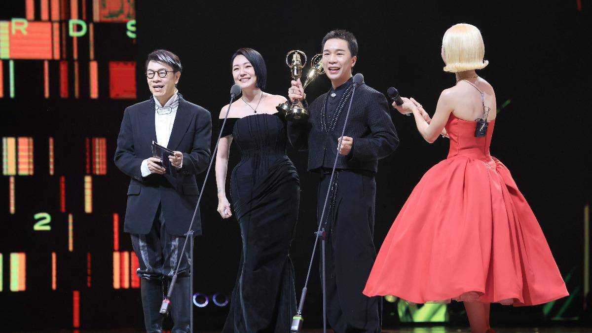 金鐘60收視率出爐！小S、潘迎紫登最高點 典禮共吸1400萬人觀看 | TVBS | LINE TODAY