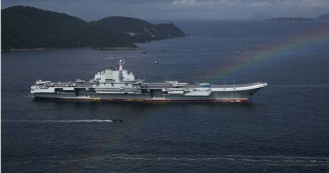 重大警訊！中國雙航母首度現蹤「第2島鏈」東西兩端　模擬拒止美軍介入