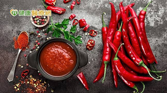 辣椒富含「辣椒素」，經研究證實，吃辣可以幫助提高新陳代謝，並加速脂肪的代謝。