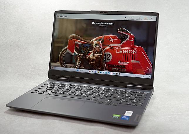 超高C/P值的電競筆電來了！Lenovo LOQ 15” Intel 開箱評測分享