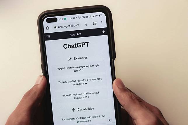 叫 ChatGPT 工作的指令要多具體？5 個範例列給你，寫 email、想點子更精準啦