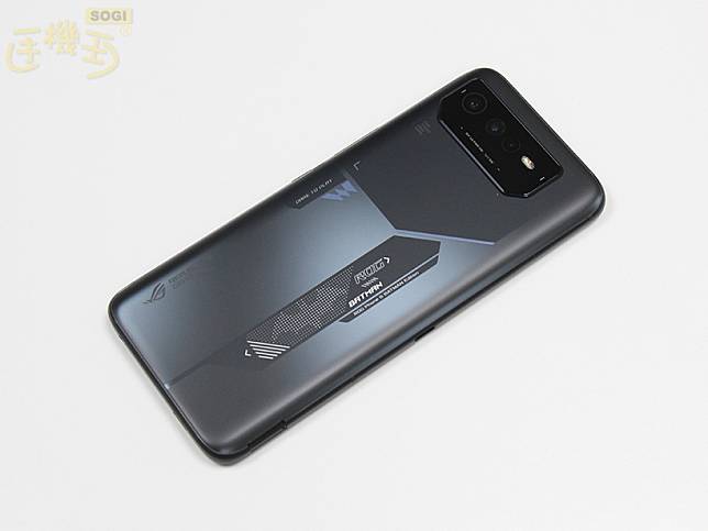 限量手機兩年還沒未賣完？ROG Phone 6 蝙蝠俠版通路仍有現貨