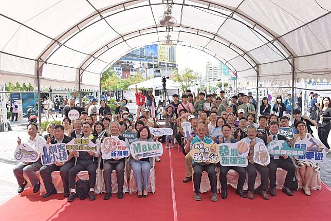 勞動部高屏澎東分署創客小棧、澎湖創客基地舉辦「2024 Maker遊樂園」。（記者張翔翻攝）