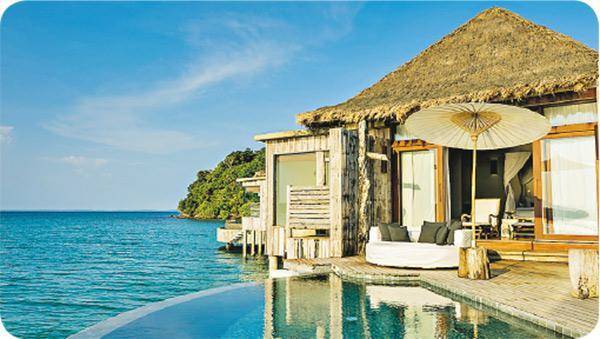 水上別墅——頌莎私人度假島嶼共設有24間豪華別墅，圖為附設infinity pool的水上別墅。（度假村提供）