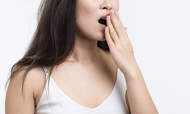 口臭｜口氣可能是疾病警號？爛蘋果味代表患上這種病？