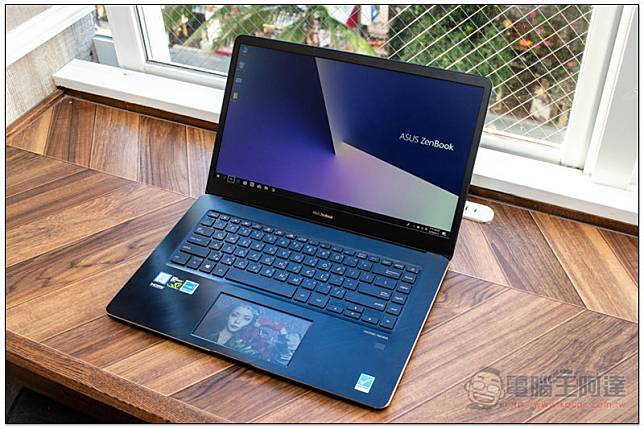 ASUS ZenBook Pro 15 ,IMG 1687